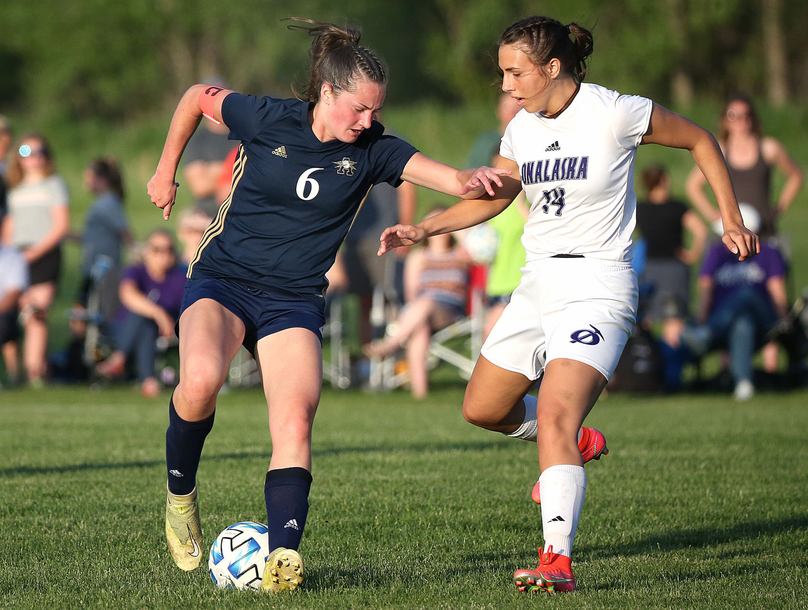 May 25: Onalaska vs Aquinas